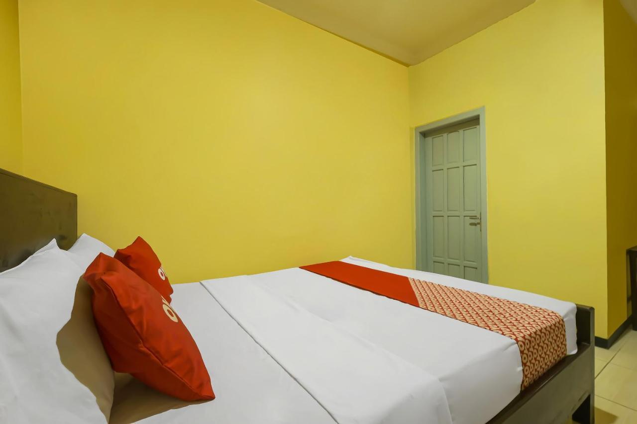 Oyo 92483 Hotel Kirana ซาลาตีกา ภายนอก รูปภาพ