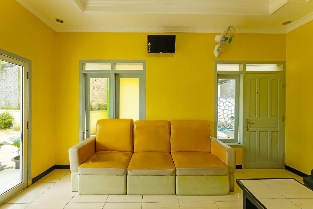 Oyo 92483 Hotel Kirana ซาลาตีกา ภายนอก รูปภาพ